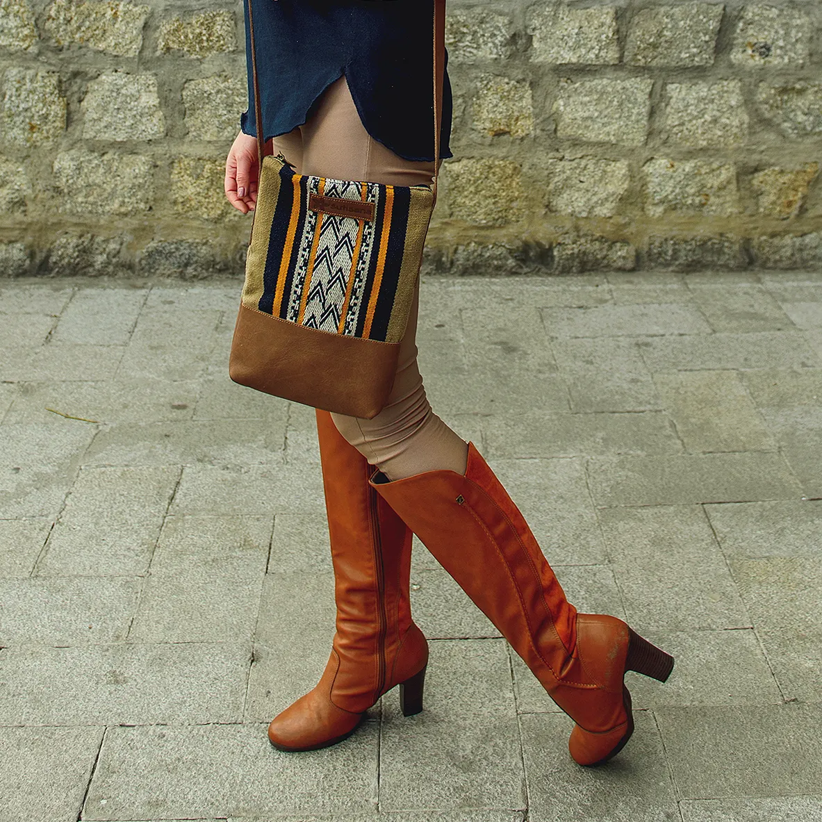 Jaunty Crossbody in Dahlia