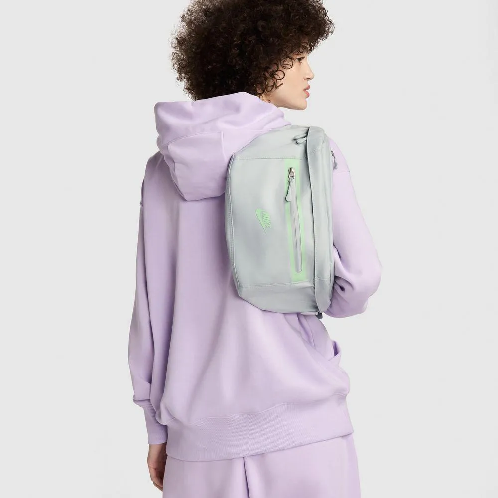 Nike Elemental Premium Fanny Pack