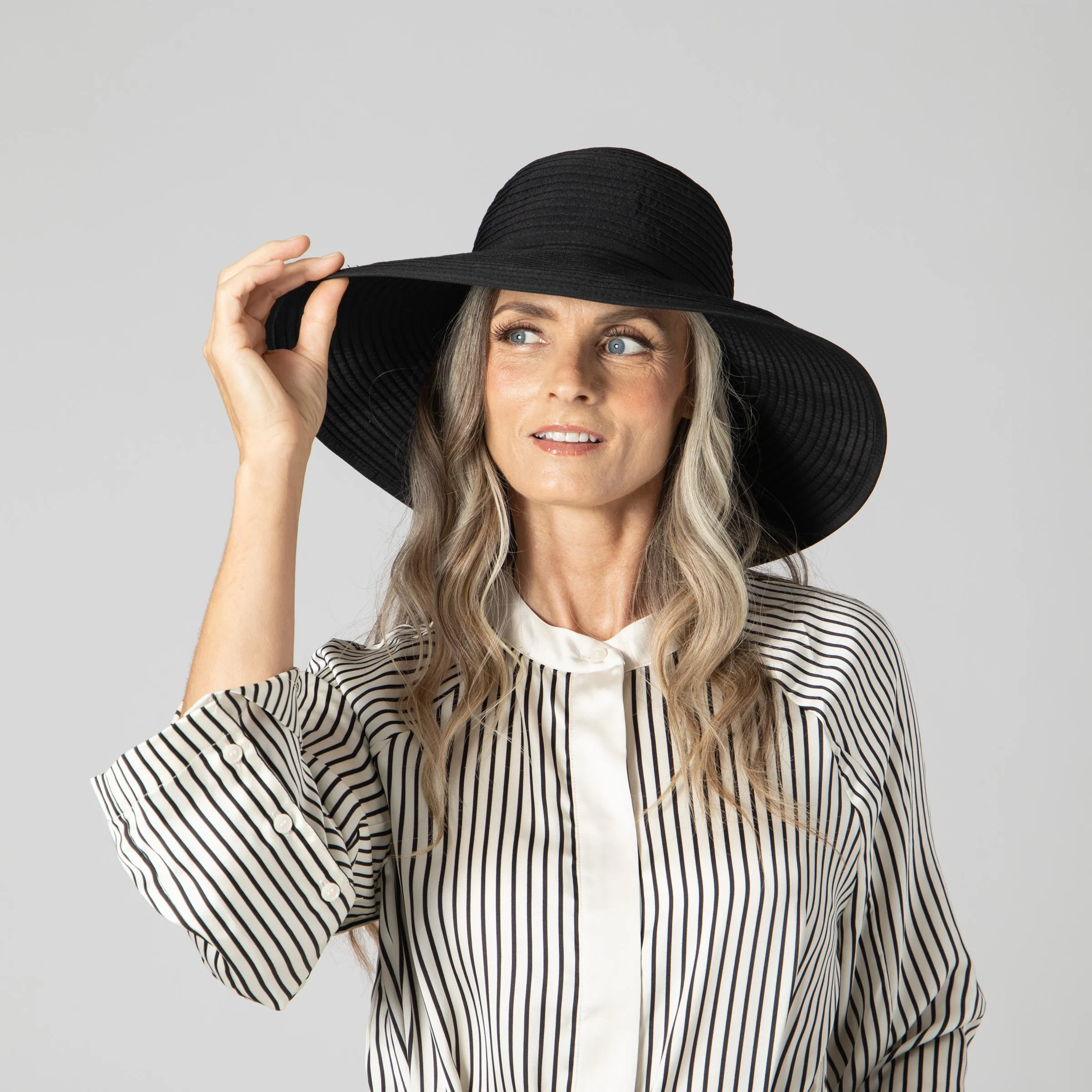 Women's Ribbon Braid Large Brim Hat